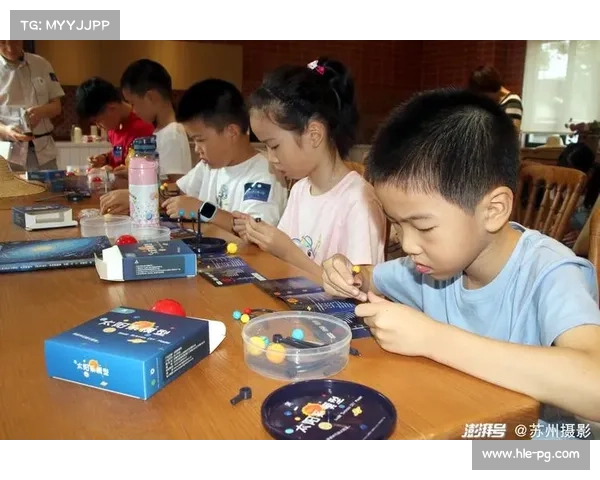 切特·霍姆格蒙打造趣味科学教育视频激发儿童探索热情 切特·霍姆格蒙打造趣味科学教育视频激发儿童探索热情