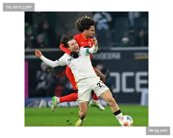 战术板：图解门兴格拉德巴赫四月如何通过让出控球权制造威胁